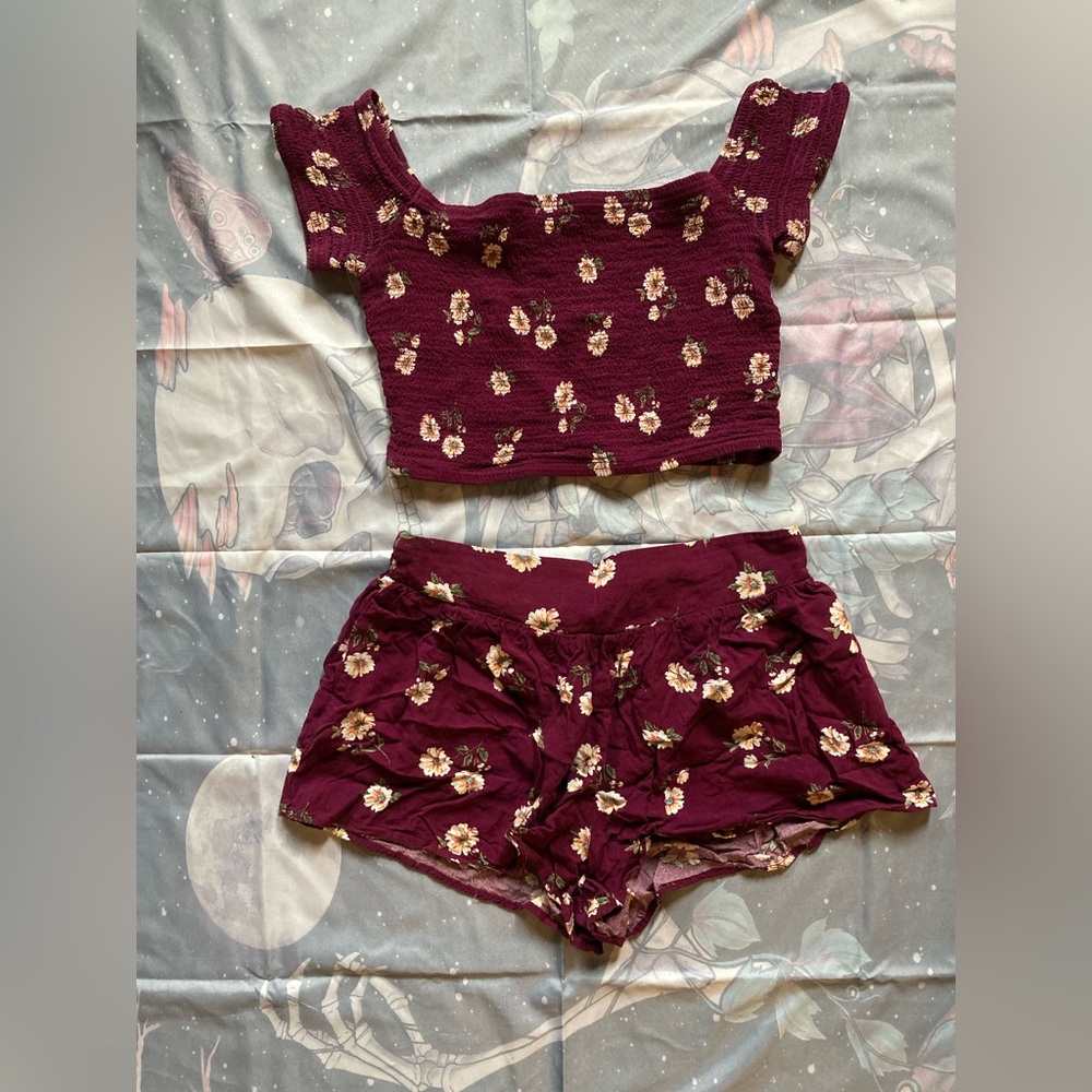 Forever 21 Women's High Waist Floral Shorts Set - Burgundy with Cream Flowers